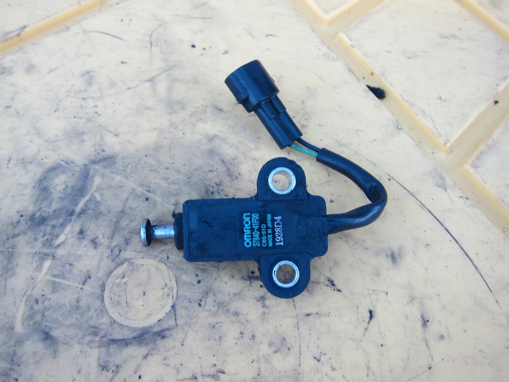 2005 Suzuki Boulevard C50 OEM KICKSTAND SIDE KICK STAND SENSOR
