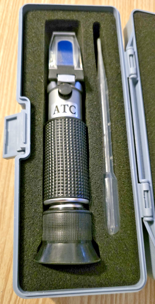 LW Scientific CTL-REFM-BR32 - BRIX 0-32% Scale Refractometer