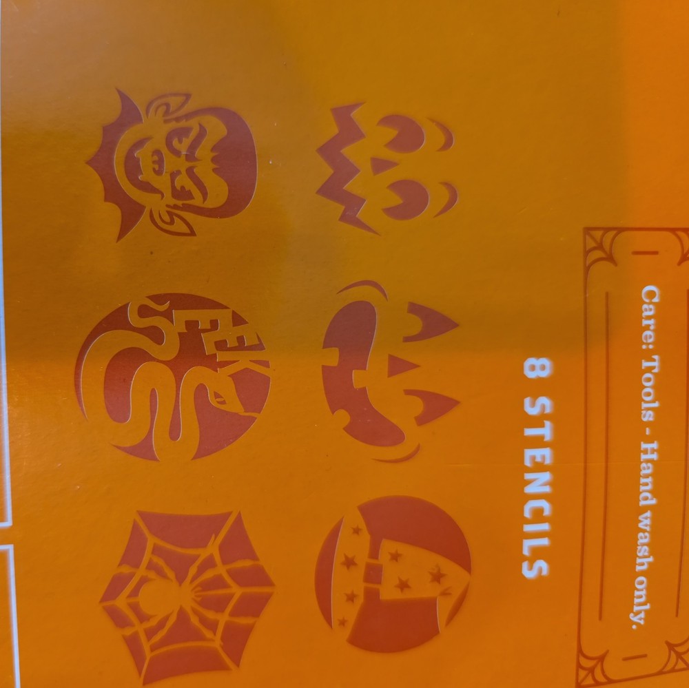 HYDE and EEK Pumpkin Carving Kit 5 Tools/8 Stencils
