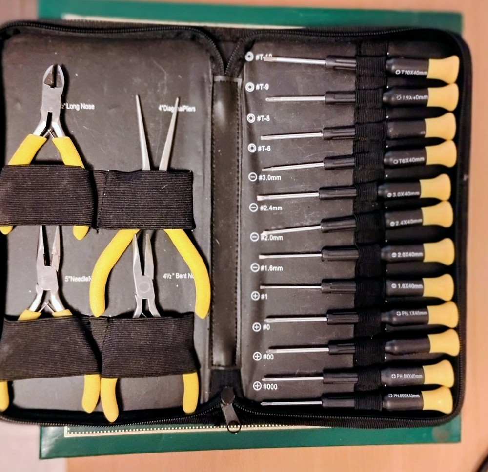 12 mm screwdrivers & 4 needle nose plier set