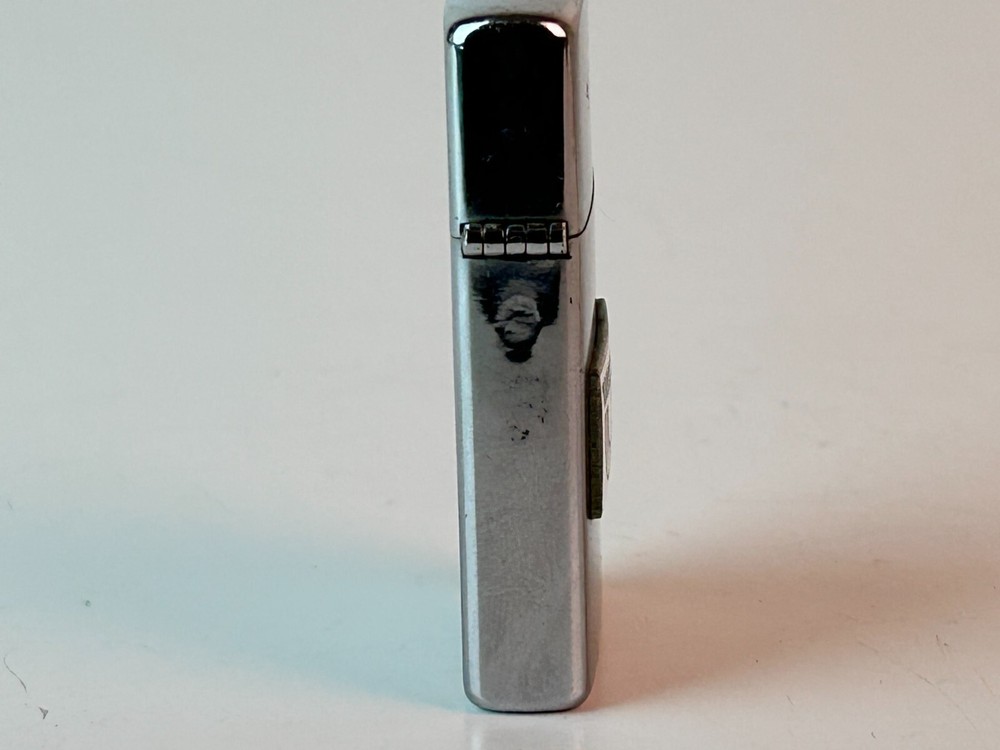Penguin Japan "Williamson" Cigarette Lighter, Original