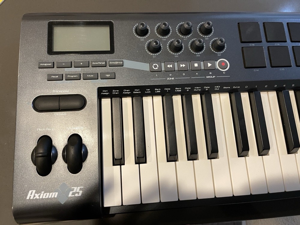M-Audio Axiom 25 USB MIDI controller