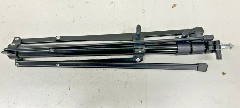 Universal Lightstand: Designed for lights, modifiers, and other equipment