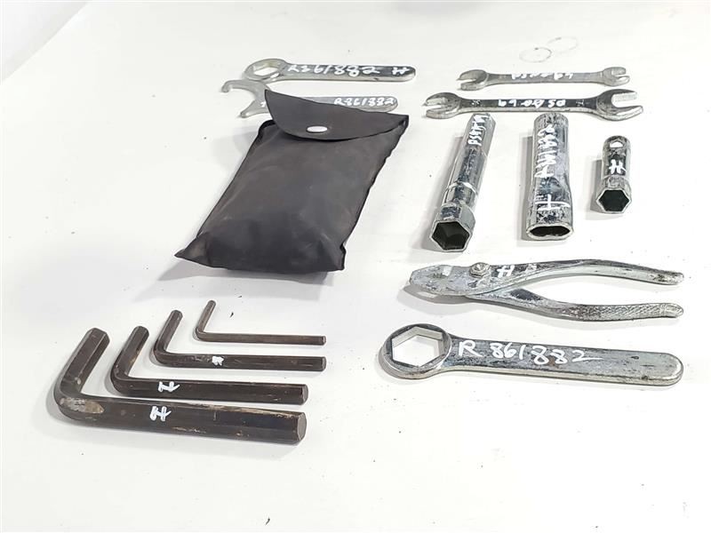 Tool Kit OEM 2003 Suzuki VL800K