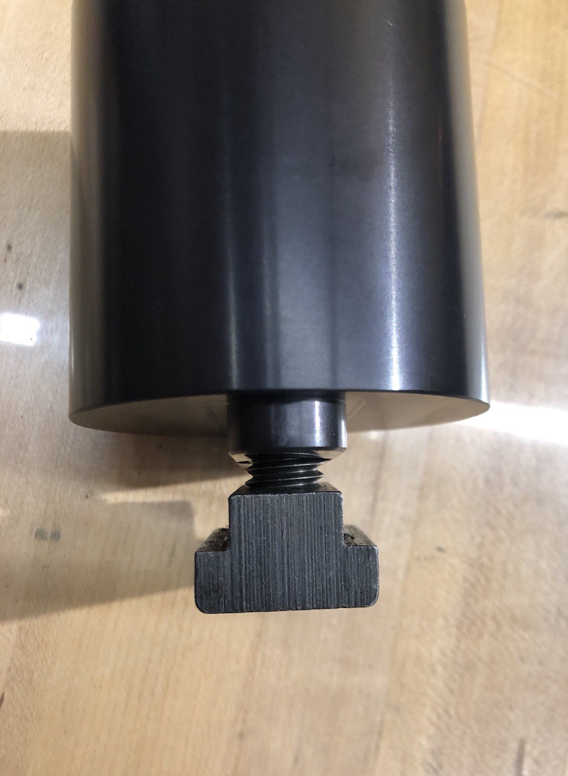 Tool Tightening Fixture Compatible With Royal Products R8 Quick Change System