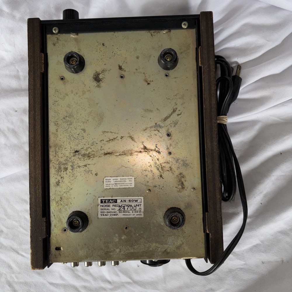 TEAC AN-60 Noise Reduction Unit Dolby System Wood Case UNTESTED Powers On