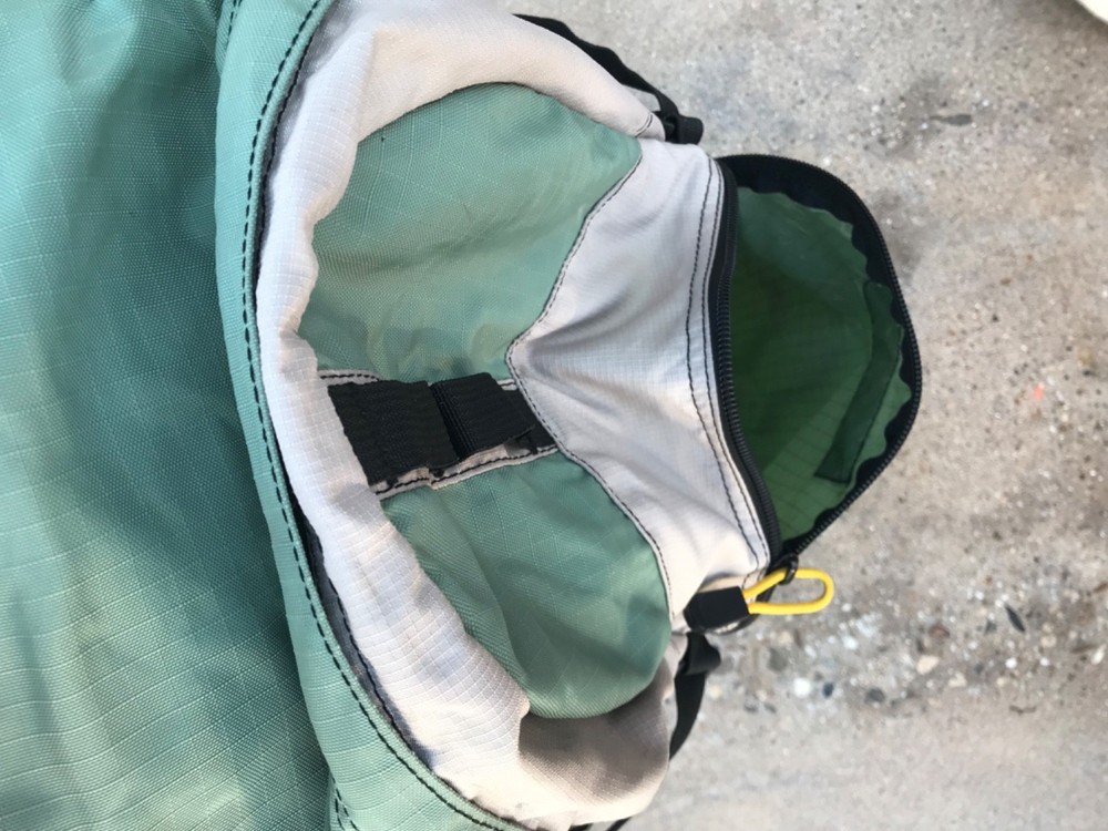 Green & Off Whit Camelbak Hydration Pack Cloud Walker No Bladder Backpack Hiking