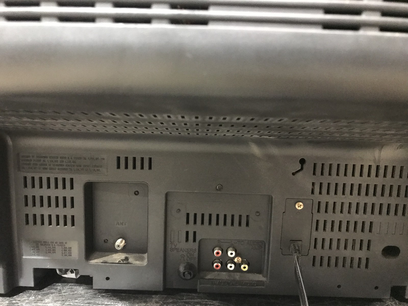 Panasonic CT-2769SW 27" CRTV Retro Gaming RCA RF Antenna - No Remote