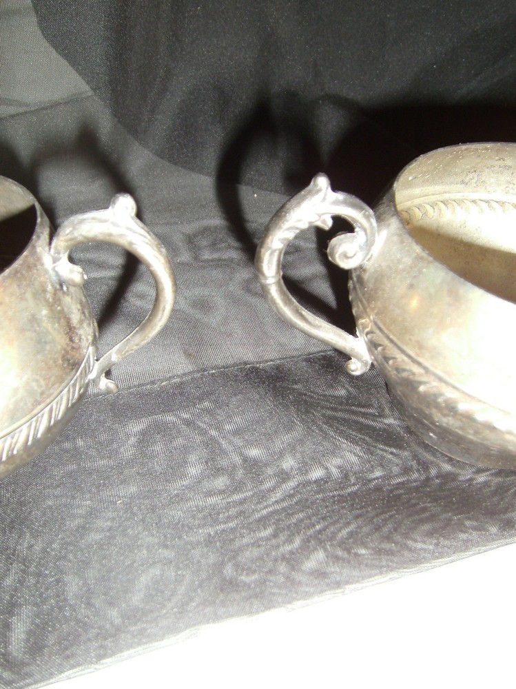 Silverplate creamers Scroll Design Sheridan? Beautiful Design Set of 2 different