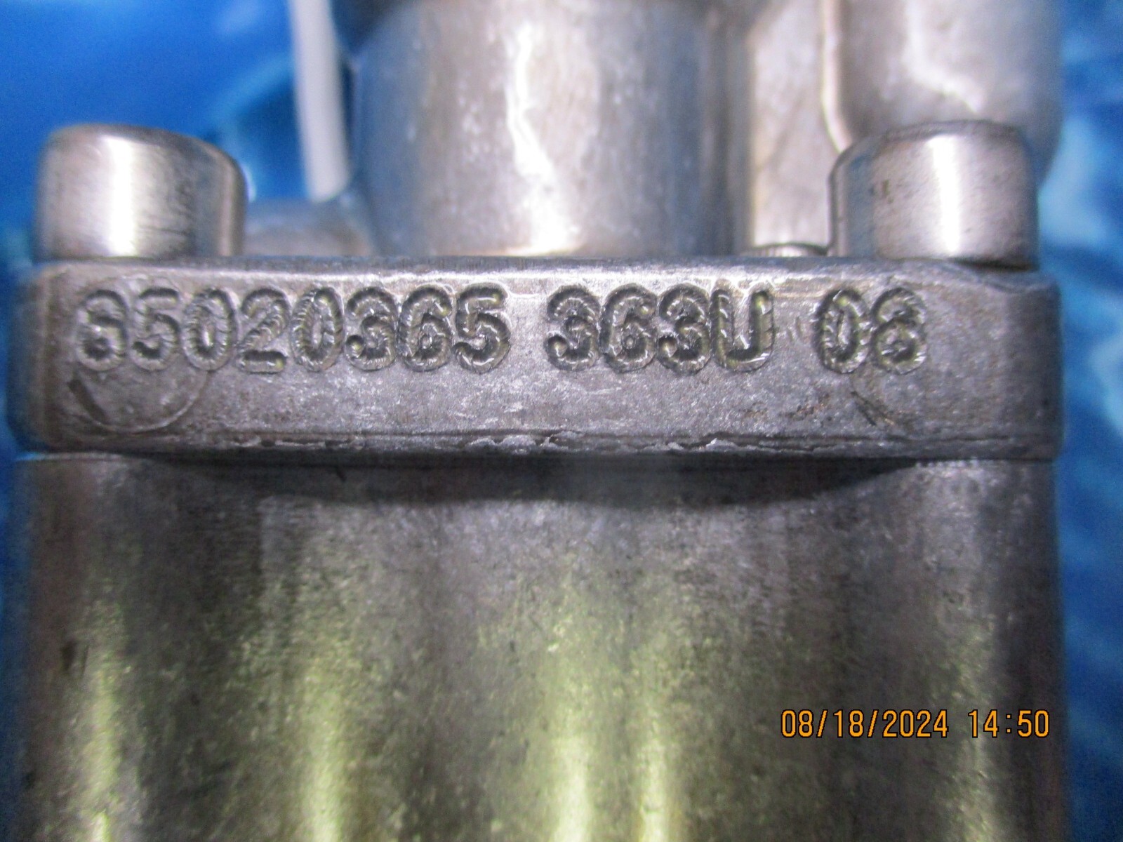 Genuine OEM Volvo D13 EGR Valve 85020365