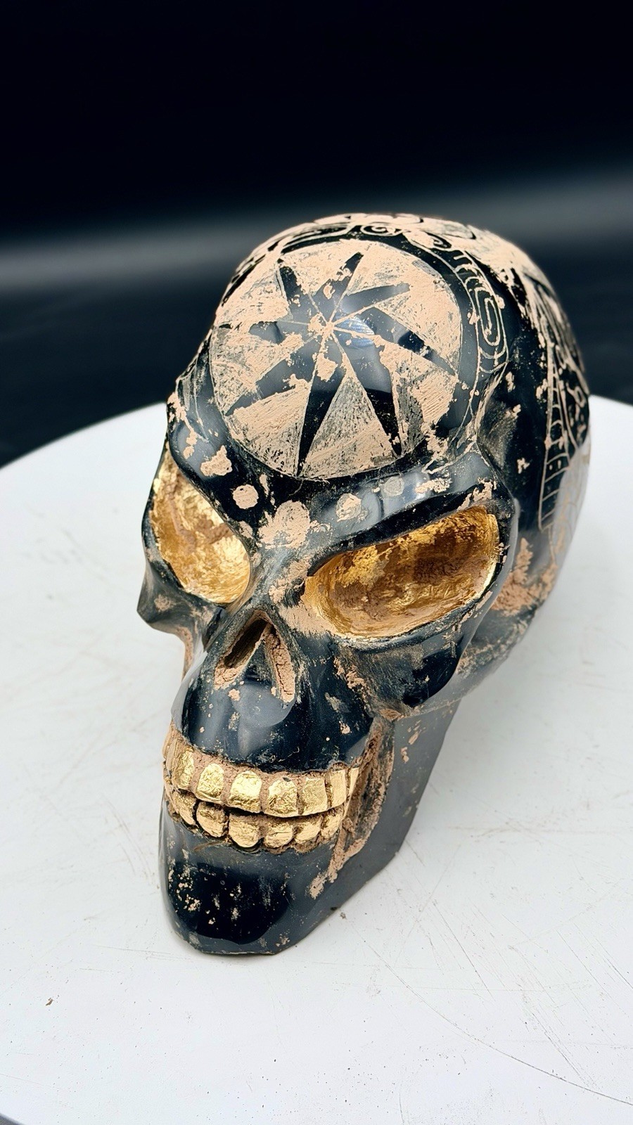 7 Kilo Guerrero Ancient Obsidian Crystal Skull Inlayed Gold Leaf Alien Ojuelos