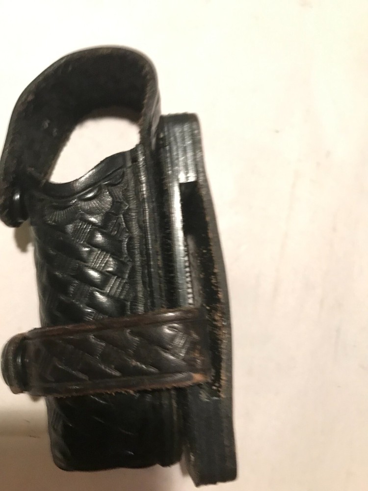 Basketweave Pepper Spray Holder