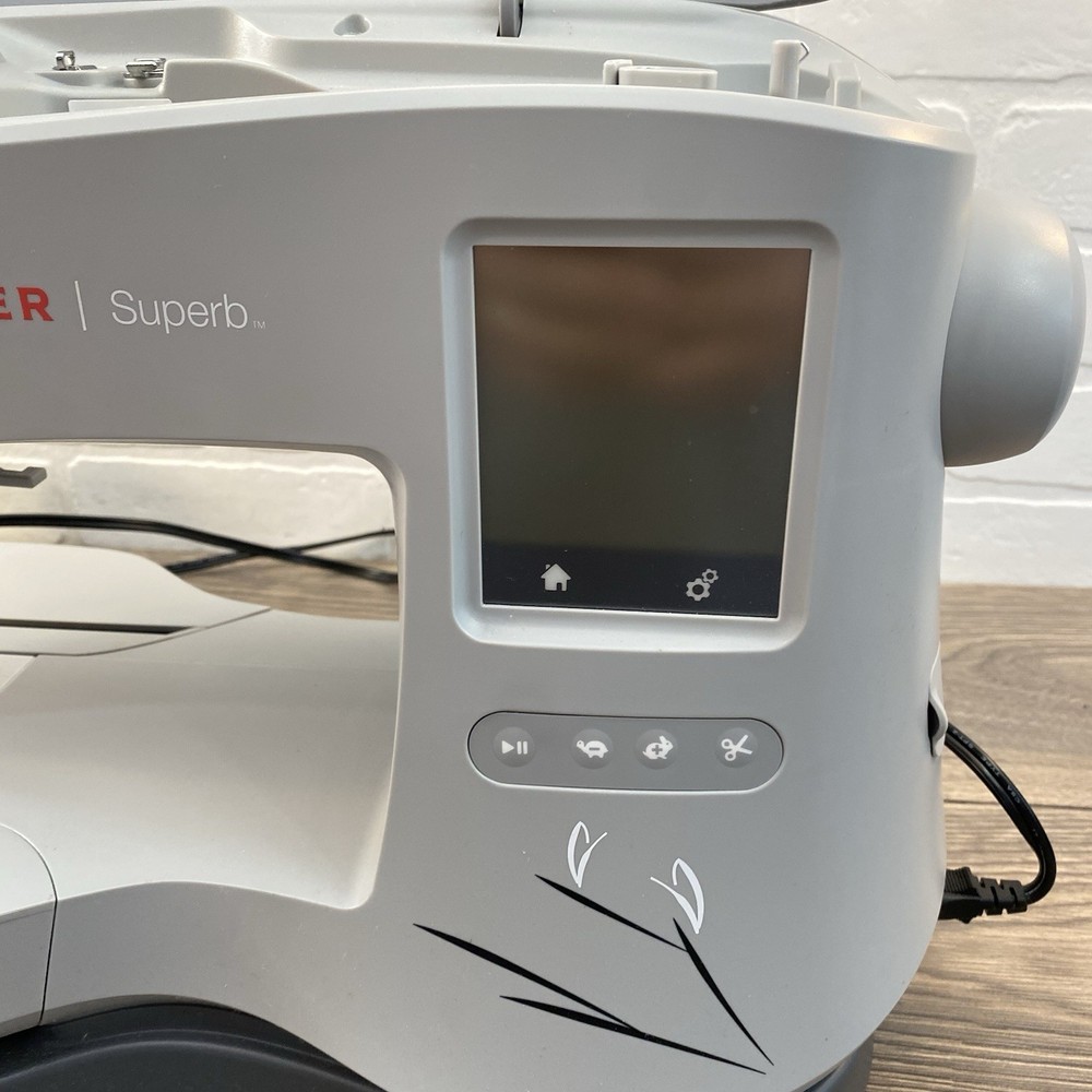 SINGER Superb Embroidery Machine EM200 Type HAS1 NO HOOPS