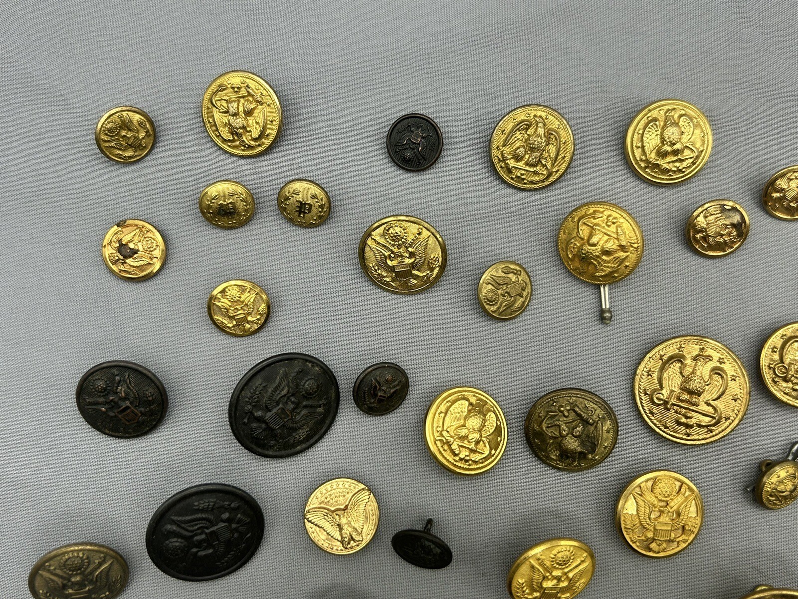 Random Lot Of (4) Original War Buttons - Military Antique Brass More Read