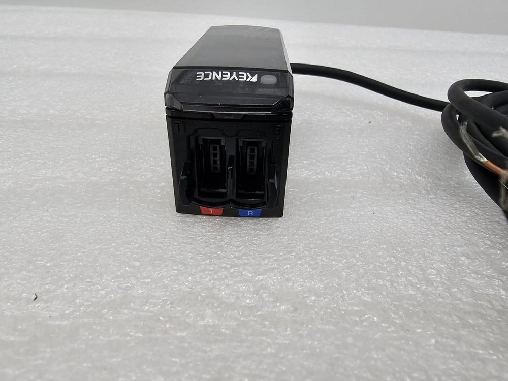 KEYENCE IB-1000 LASER AMPLIFIER UNIT