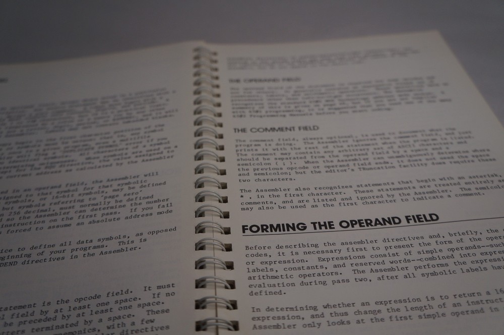 Apple Macintosh 6502 Assembler Editor Manual Book Assembly Computer