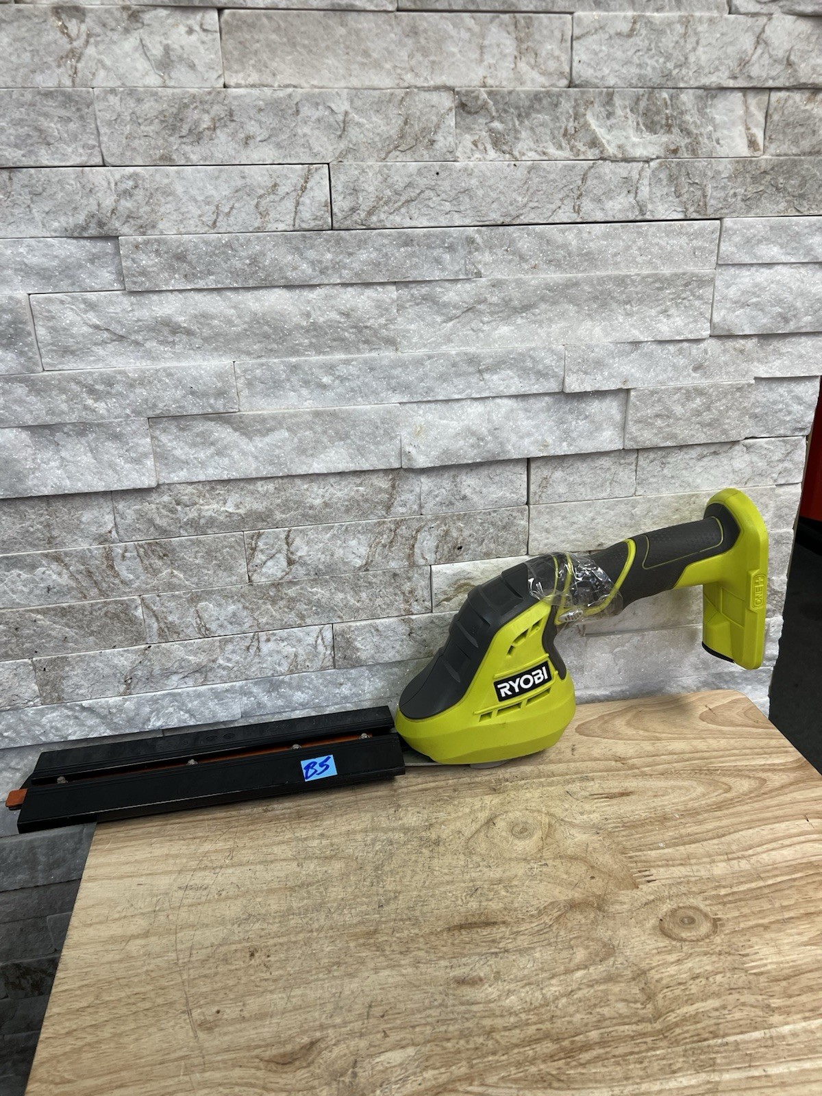 Ryobi 18V (P2908VNM) Shear/Shrubber Trimmer (Tool Only) - FOR PARTS OR REPAIR