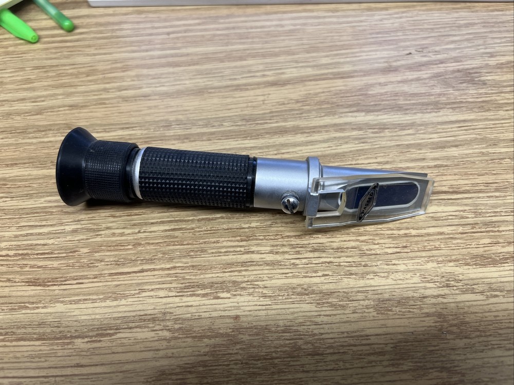 PORTABLE REFRACTOMETER RHB-32 BRIX SCALE 0-32°, 0046B