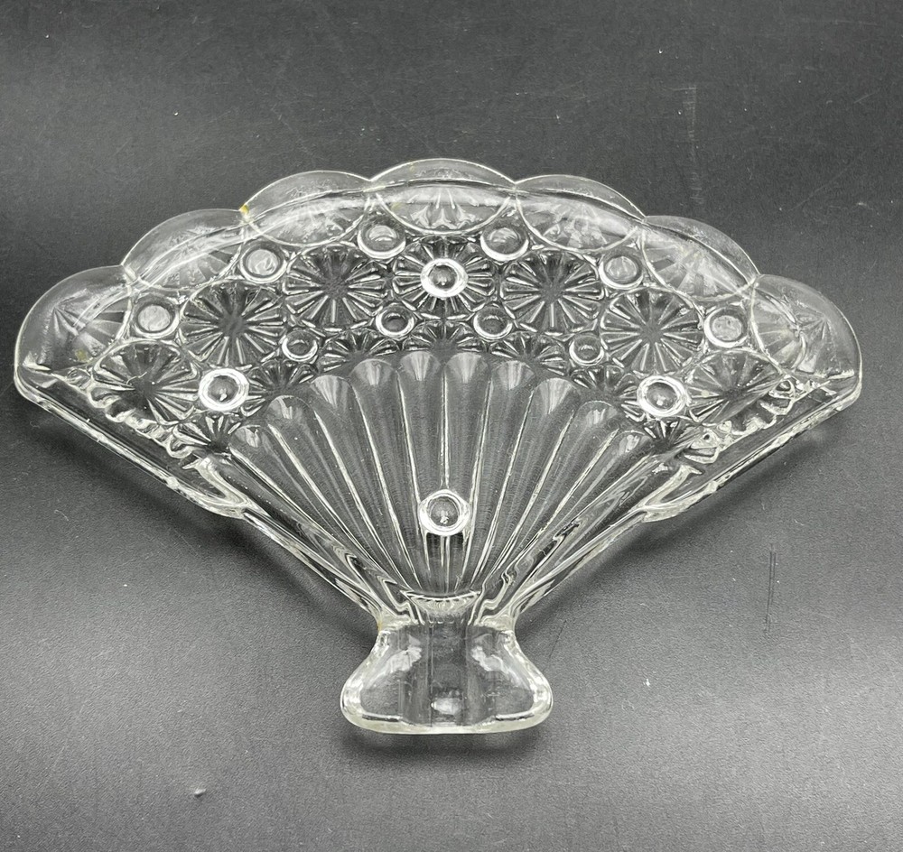 Anchor Hocking, Trinket Dish, Fan Shape with Daisy and Button Pattern, Boho