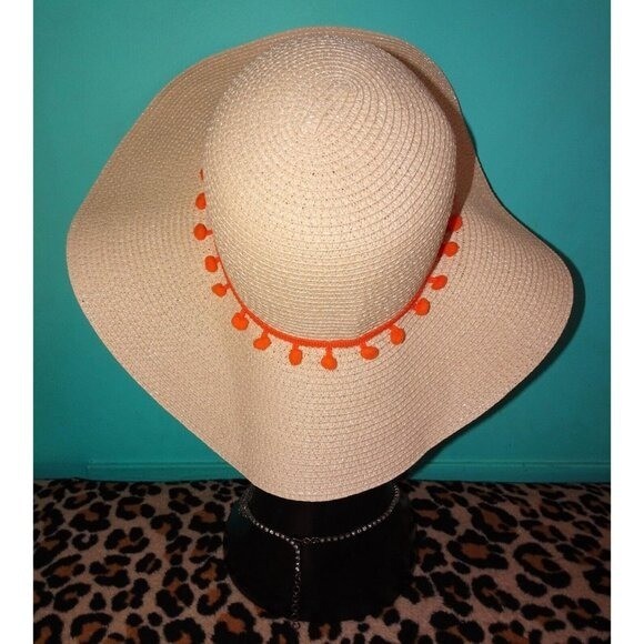 Vintage Feelin' Beachy Ivory Woven Sun Hat with orange pom pom fringe pinup