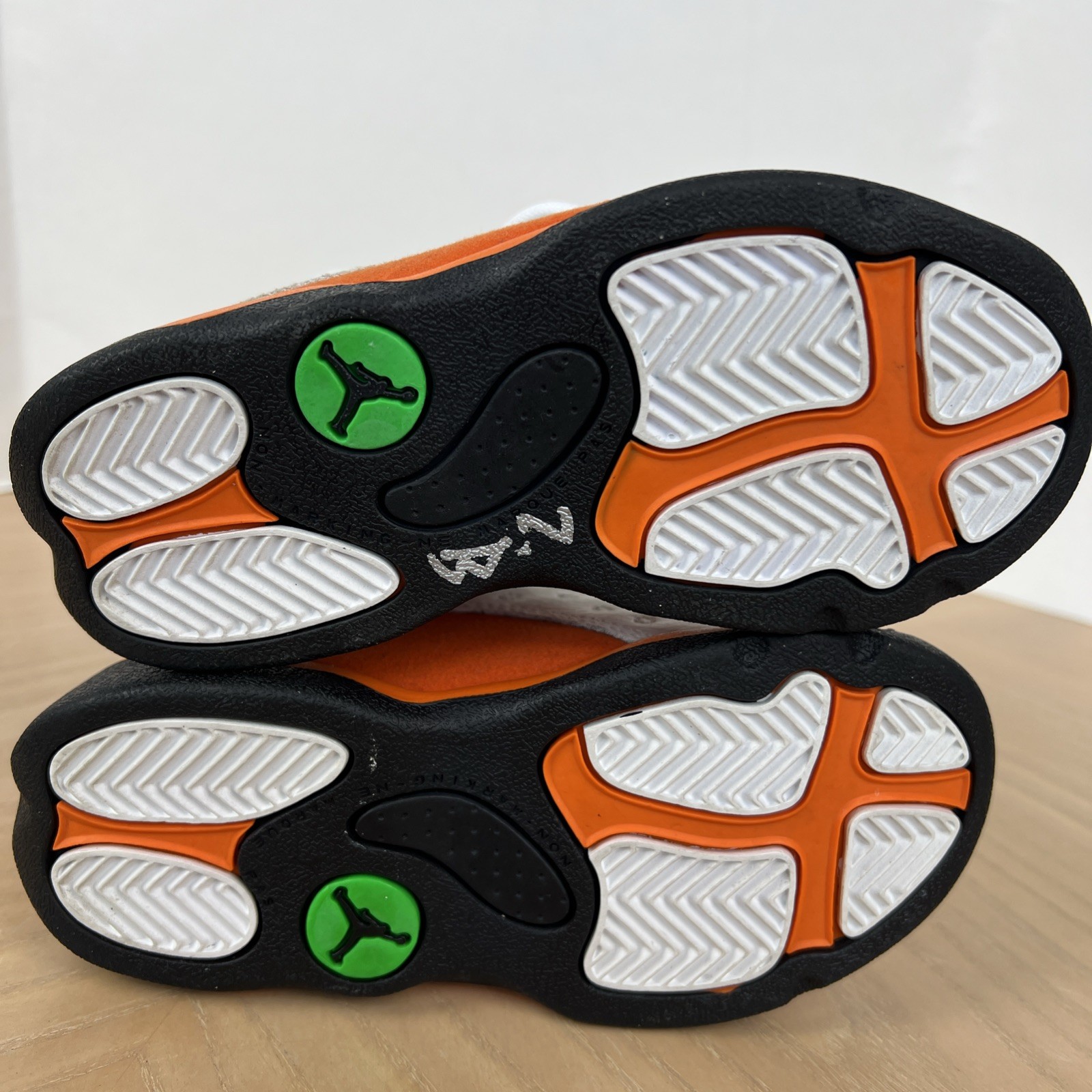 AIR JORDAN 13 RETRO WHITE Orange STARFISH SIZE 9C