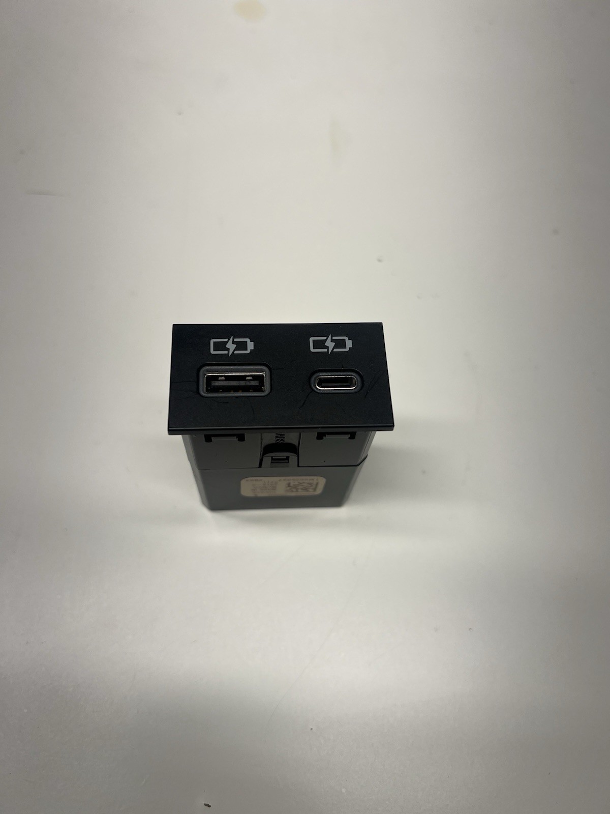 15-2023 TOYOTA TACOMA CENTER CONSOLE DUAL CHARGING PORT USB OEM Upgrade To USB-C