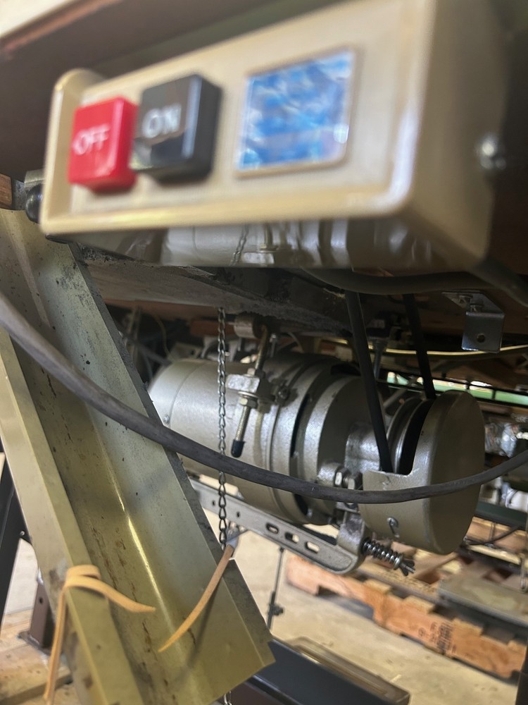 Pegasus E52-186A Industrial Overlock Serger Sewing Machine