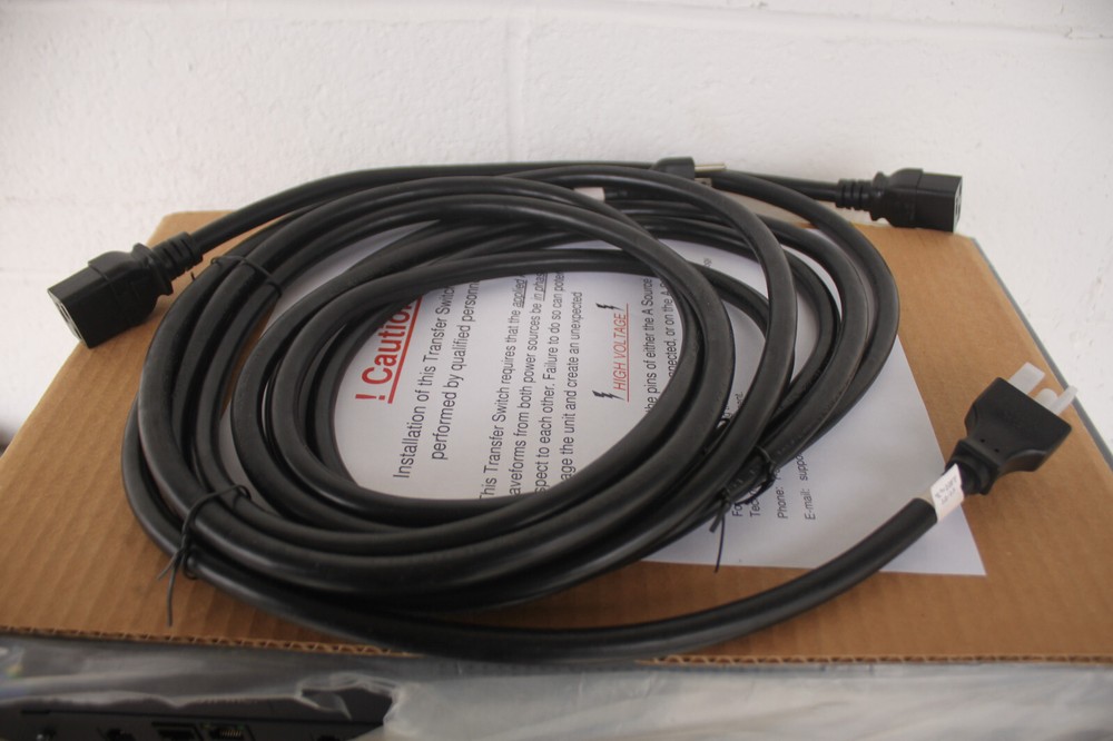 NEW Server Technology CW-16HF1A452-6 2U Rack Mount Fail-Safe Transfer Switch CDU
