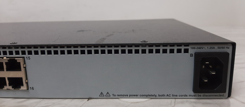 HP Server Console Switch G2 0x2x16 (AF618A) KVM Switch 16-Port