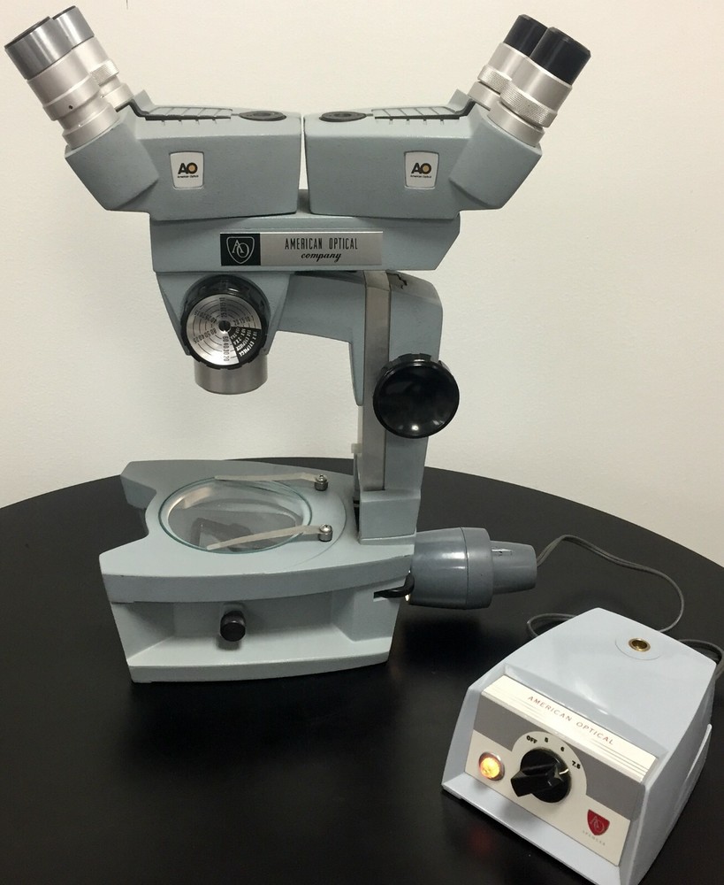 American Optical Cycloptic Dual Head Microscope 56C-103 w light source