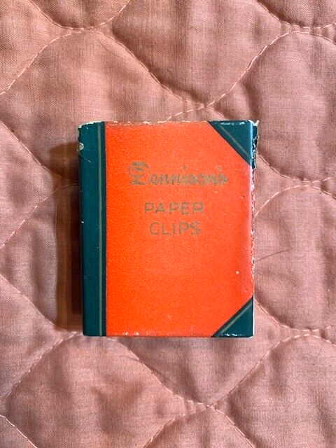 Vintage Dennison's Paper Clips Empty Box