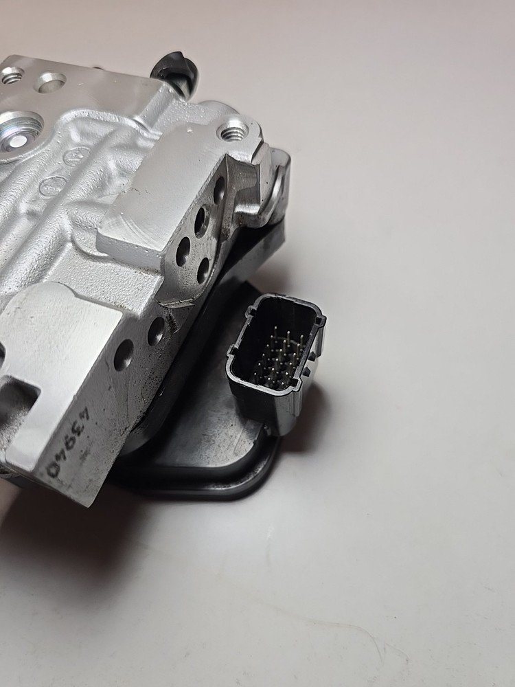 Honda CBR600RR PC40 PC41 2007 - 2016 Front ABS Pump