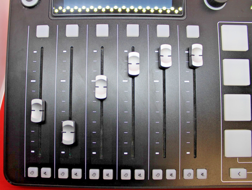 RØDECaster Pro II Integrated Audio Production Studio