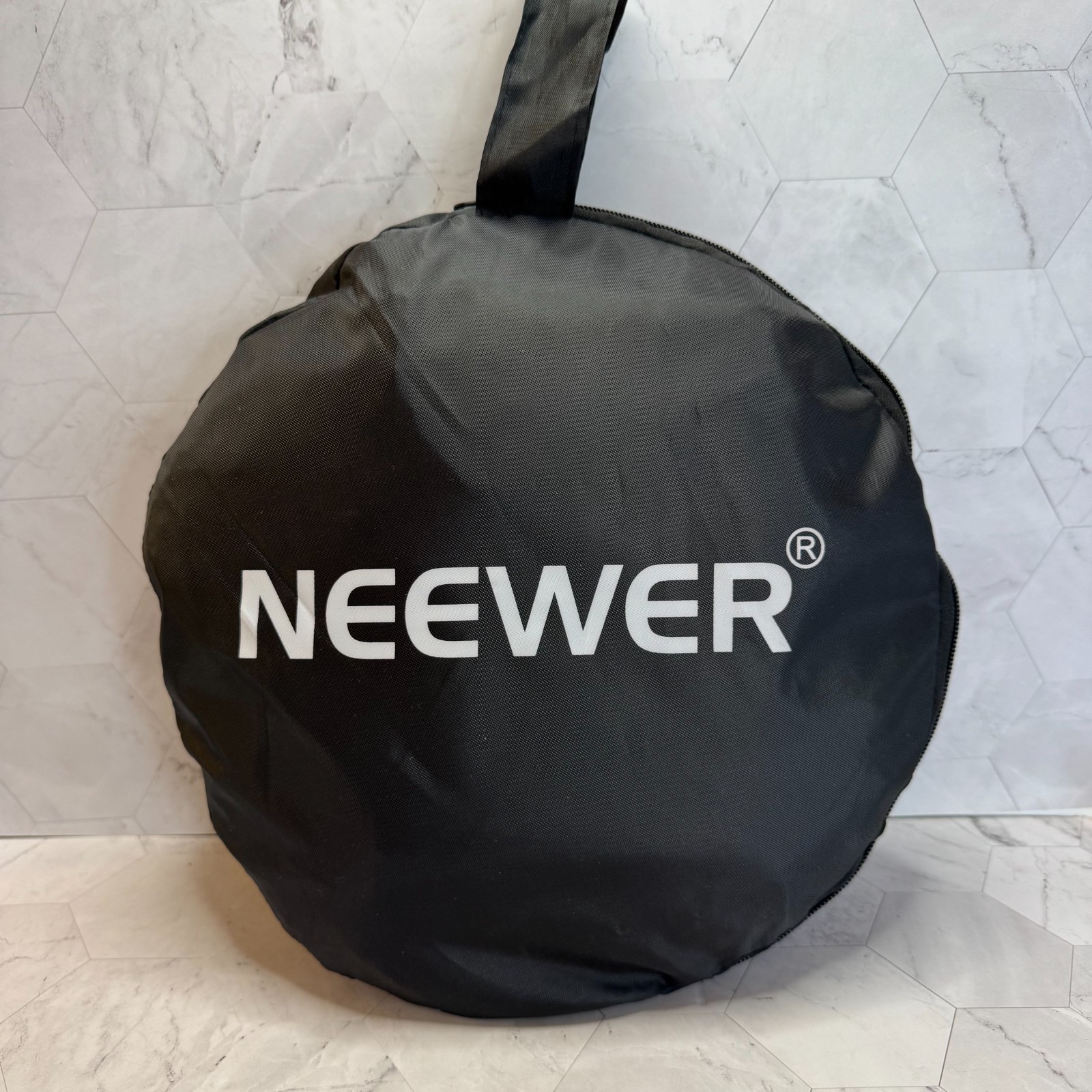 Neewer 24x24" Foldable Soft Light Box Photo Studio Shooting Tent w/Backdrops EUC