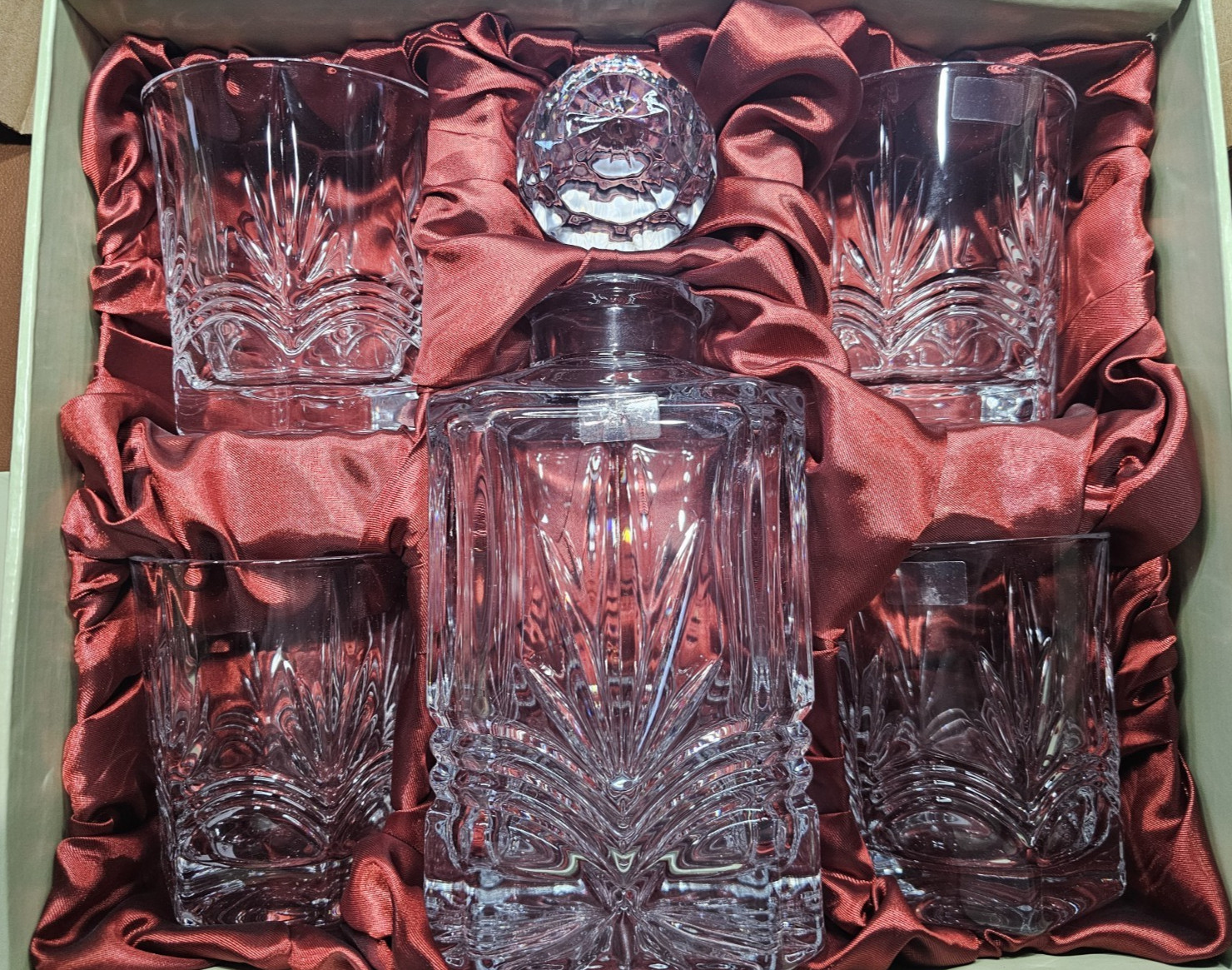 Galway "Kells" Irish Crystal Decanter & 4 Glass Set – New in Original Box