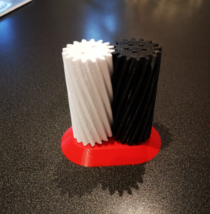 Mechanical Gear Salt and Pepper Shaker