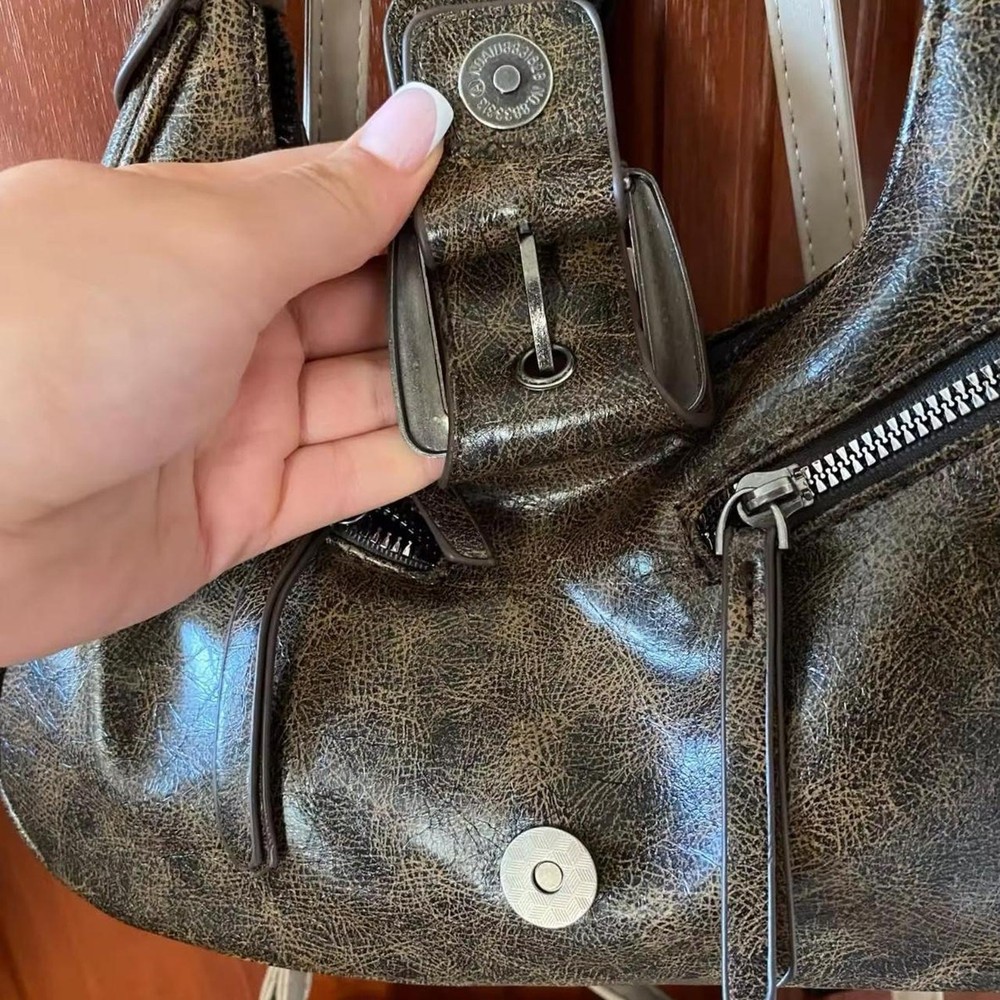Brown leather shoulder bag