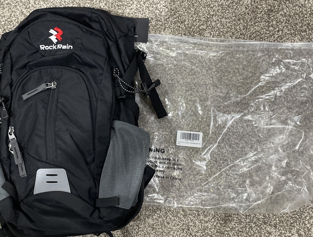 ROCKRAIN Hydration Backpack Insulated Hydration Pack with 2L