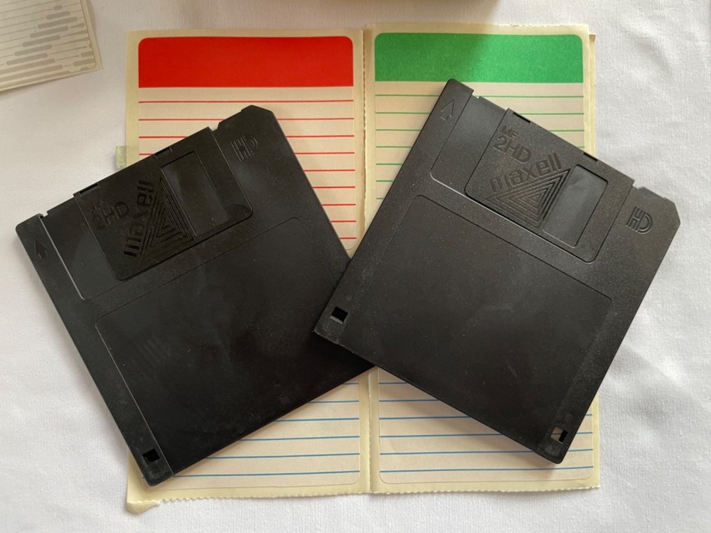 3 1/2" Floppy Diskette - 20 - Sony, 16 - 3M, 2 - Maxell and 2 Diskette Boxes