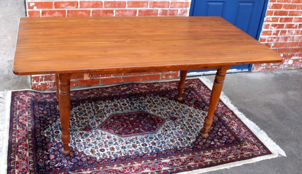 English Antique Pine Drop Leaf Table / Kitchen Table /Dining Table