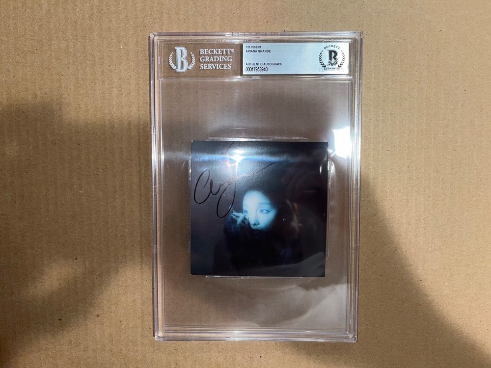 Ariana Grande Signed Autographed Beckett Slab Slabbed Encapsulated Autograph
