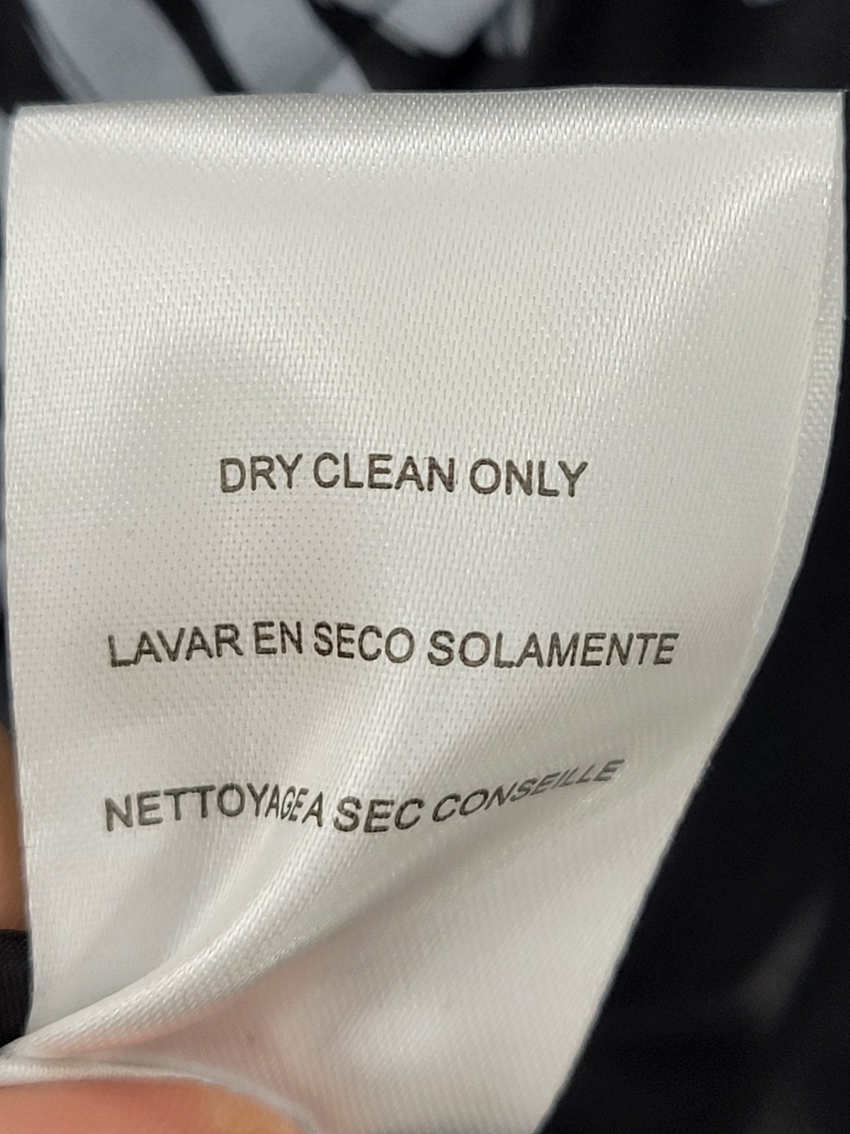 D-Signed Descendants Disney Jacket Girls Large Black Grafitti Moto Zip Outerwear