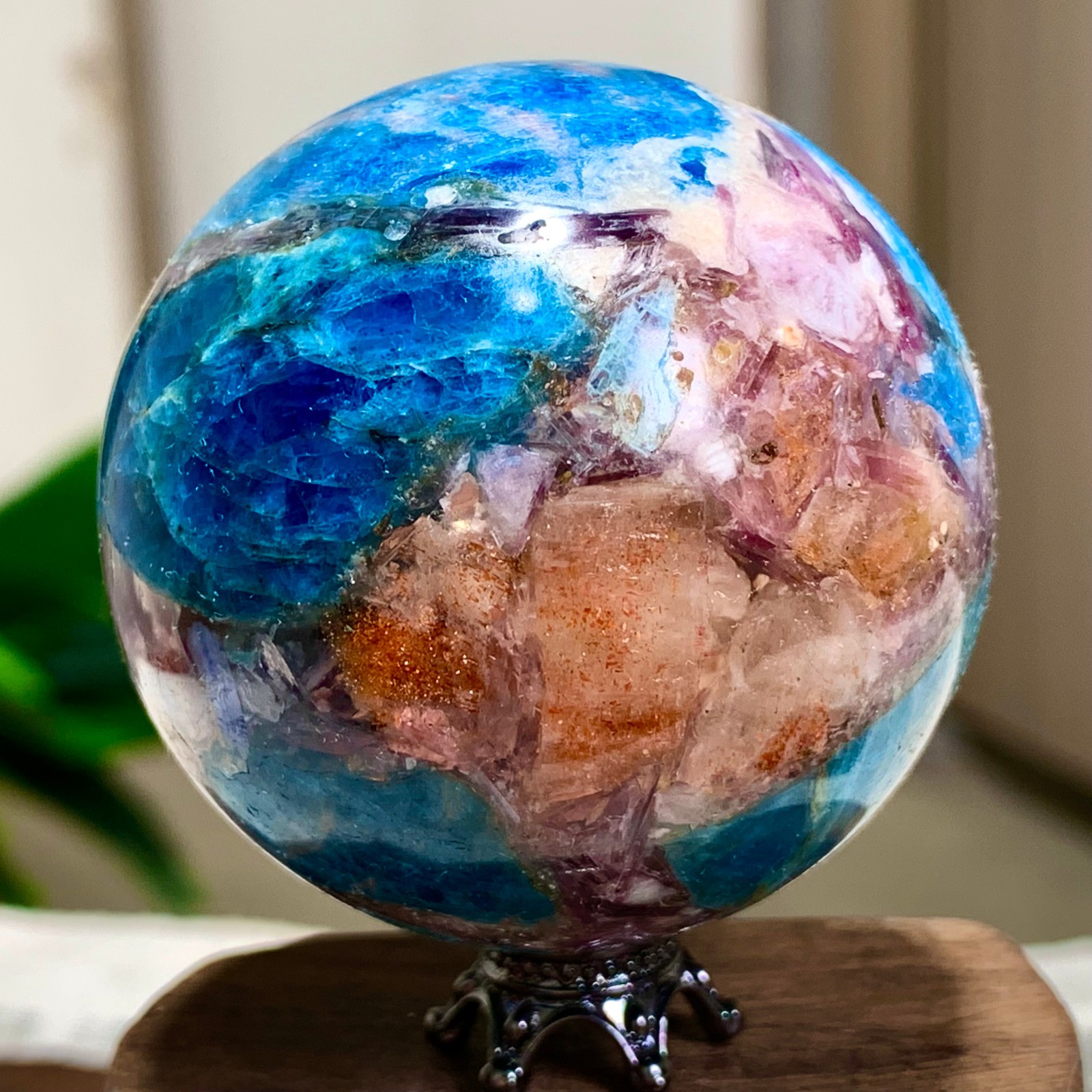 170G Natural Blue Aptite +Sun Stone purple lepidolite Sphere mineral sample