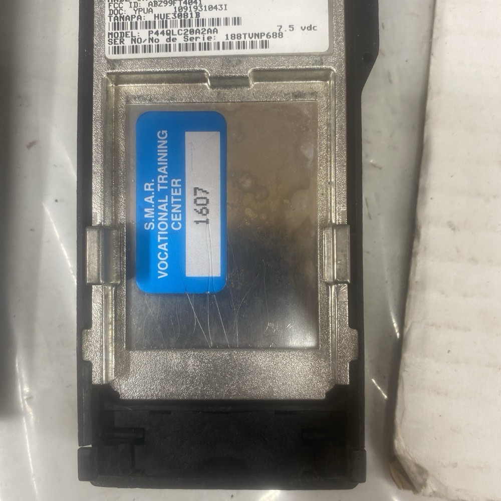 Motorola Model Number Radius P110 UHF Black Read Description