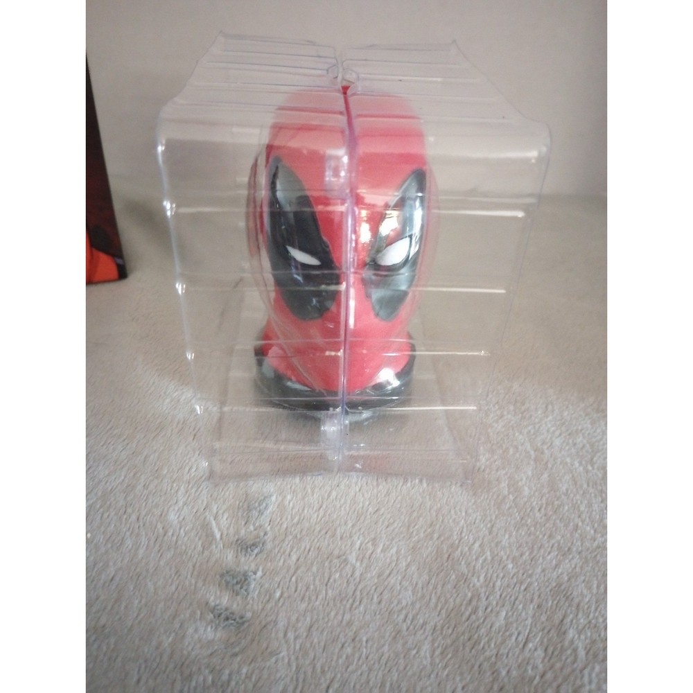 MARVEL DEAD POOL CLUB MERC PENCIL SHARPENER BUST LOOT CRATE