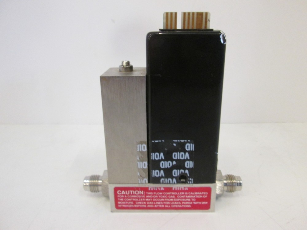 Unit Instruments, UFC-1200A, Mass Flow Controller, 300 SCCM, CL2, Used