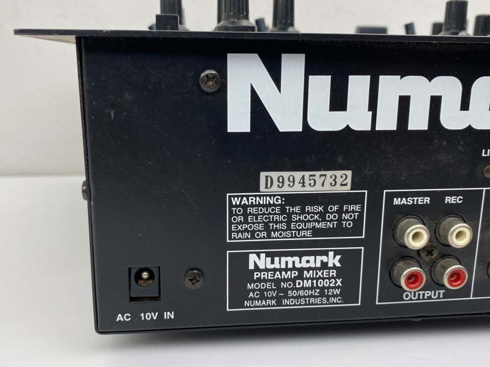 Numark DM1002X Preamp DJ Scratch Mixer Stereo 4 Phono 2 Line UNTESTED READ