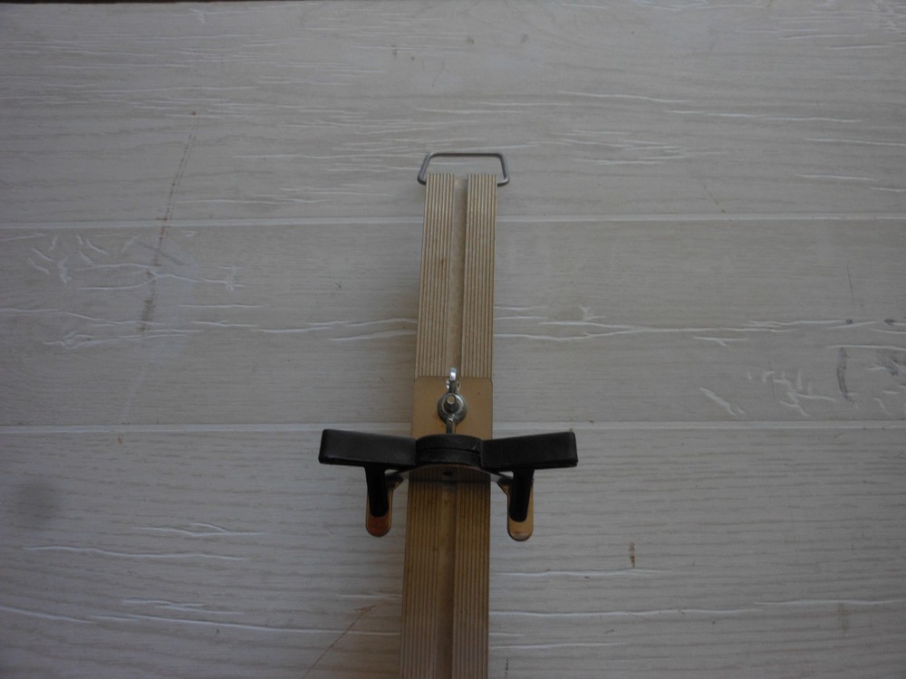 Tabletop easel for painting