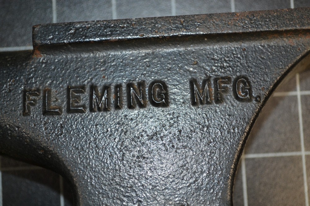 VAN DALE - FLEMING MFG. - HOBBY ANVIL - 9 1/3#