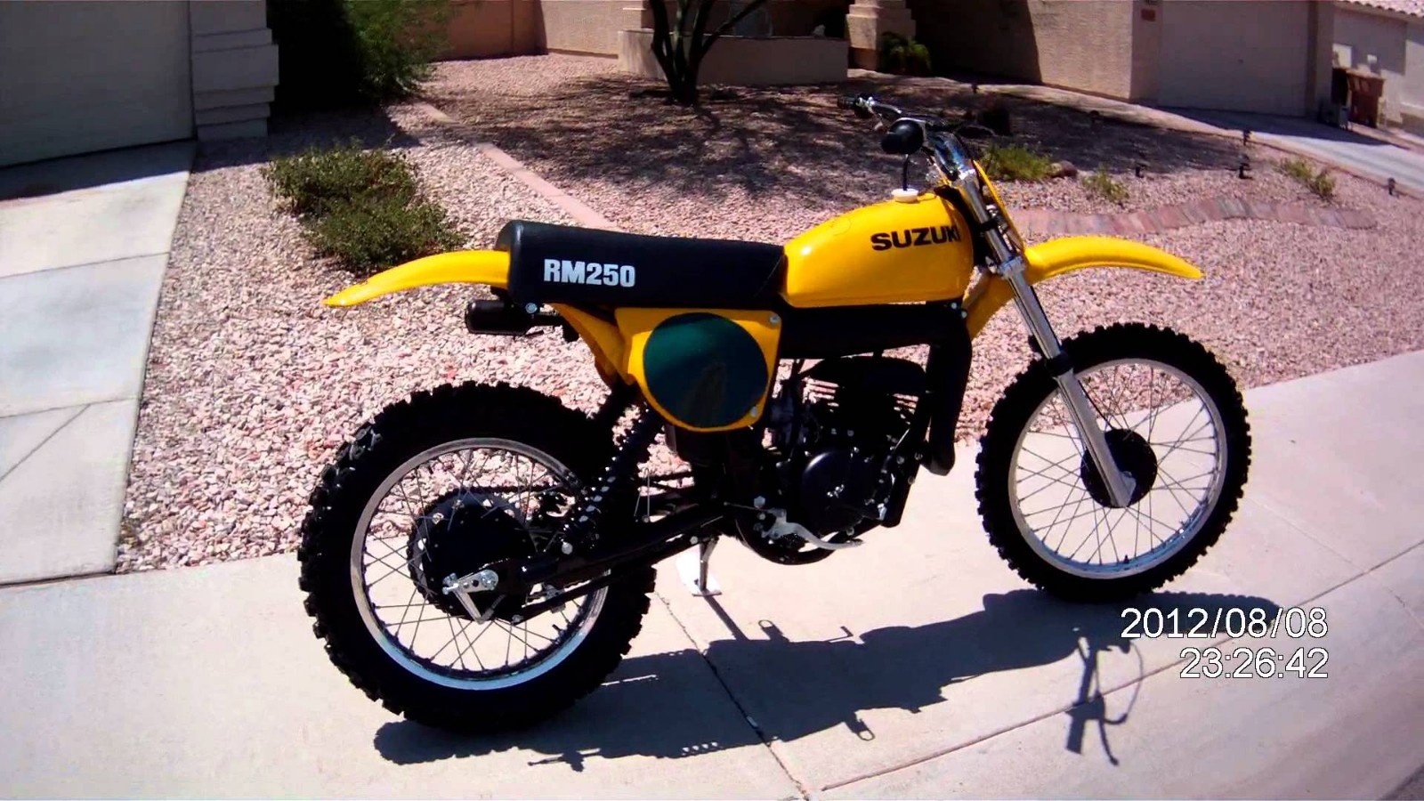 Suzuki RM125 RM250 RM370 RM400 Aluminum Housing TWIST Throttle / Cable Kit NEW!